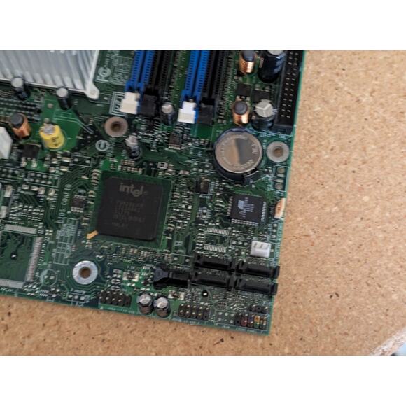 Intel D915GVWB Socket LGA775/T MicroATX Motherboard Win 98 w Celeron D Heatsink - Picture 6 of 10